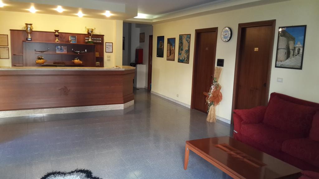 Albergo Boccaccio Вилла-Сан-Джованни Экстерьер фото